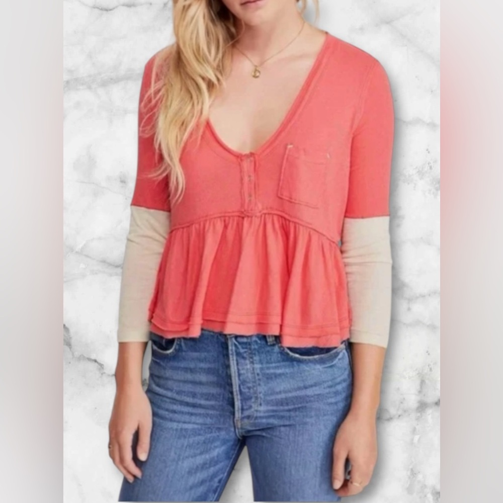 We The Free Heart of Mine Colorblock Peplum Top Henley Coral Salmon Cream Size S